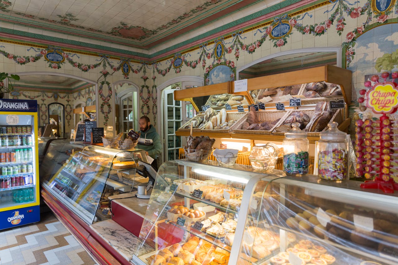 Discover this elegant Parisian bakery offering a variety of fresh baked goods and pastries.